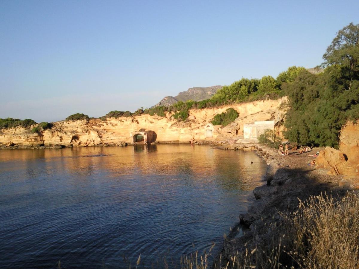 Tranquility?just Relax On The Non-touristic Coast Ferienhaus Colònia de Sant Pere
